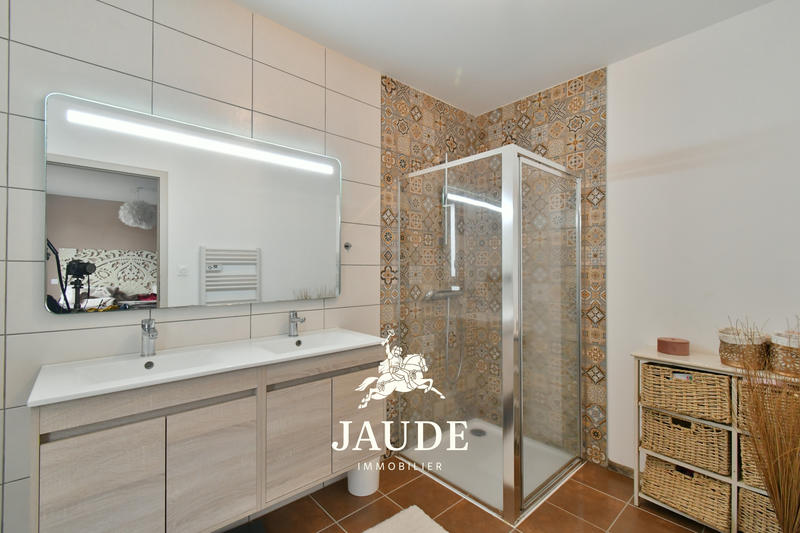 Maison - 121 m² - 5 pièces