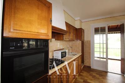 Villa - 220 m² - 6 pièces