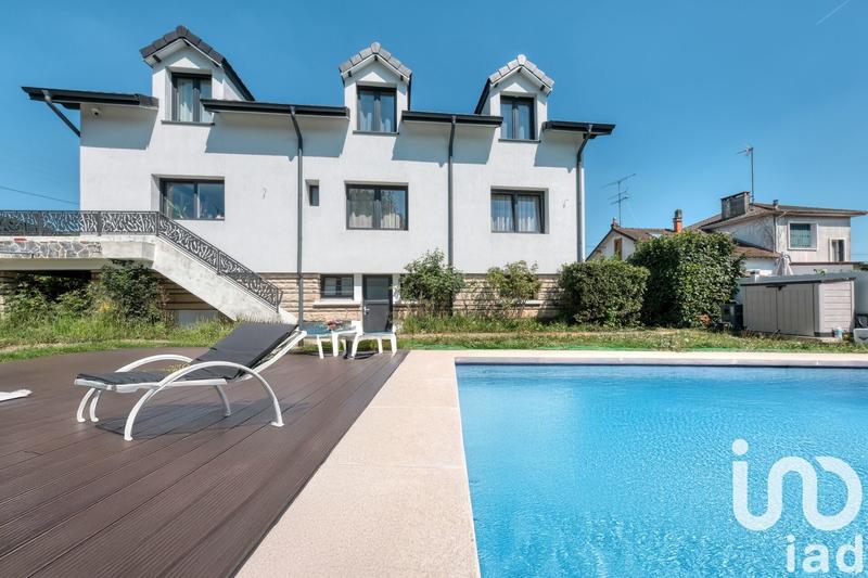 Maison de maîtres - 330 m² - 9 pièces