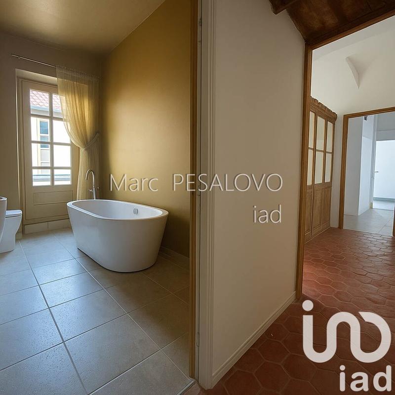 Appartement - 130 m² - 3 pièces