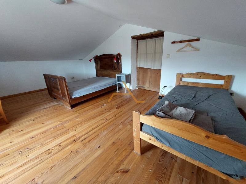 Maison en pierre - 273 m² - 7 pièces