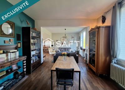 Maison - 288 m² - 10 pièces