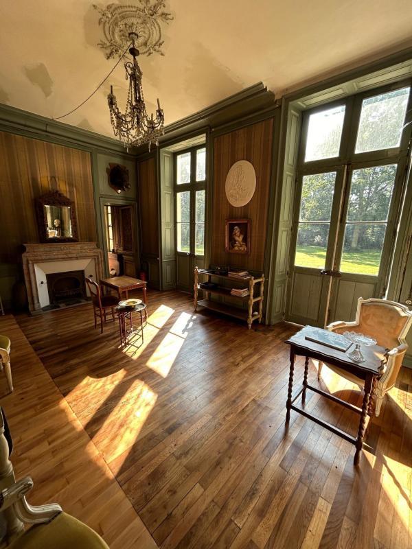 Maison - 400 m² - 16 pièces