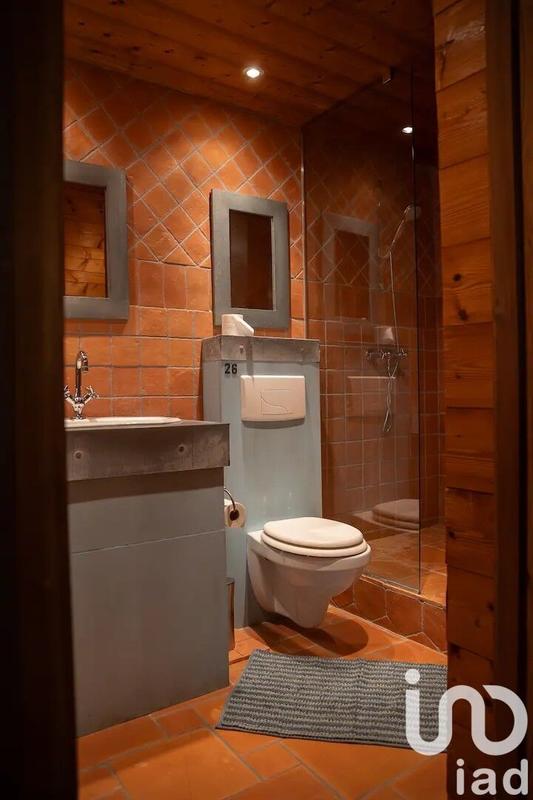 Maison - 261 m² - 9 pièces