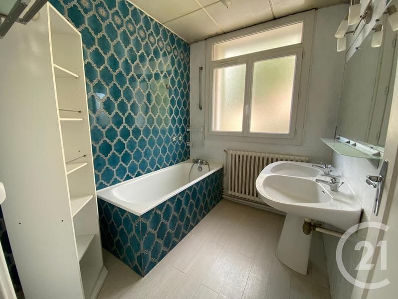 Maison - 105 m² - 4 pièces