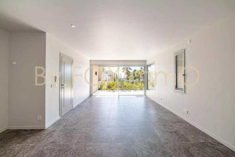 Appartement - 200 m² - 4 pièces