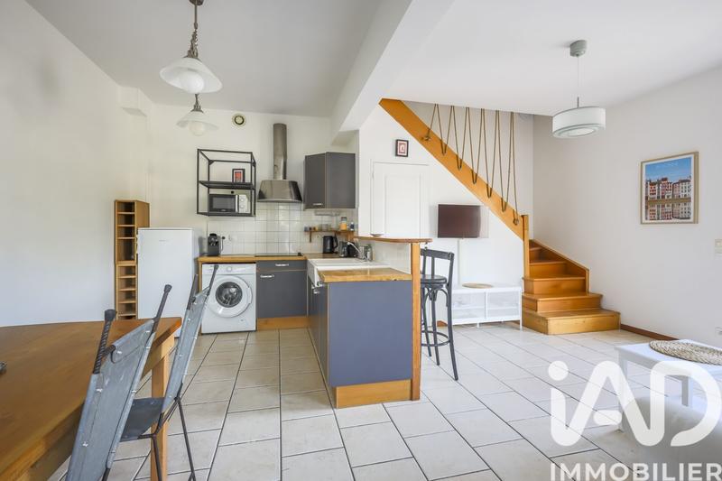 Maison - 215 m² - 8 pièces