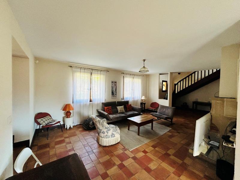 Maison - 200 m² - 6 pièces