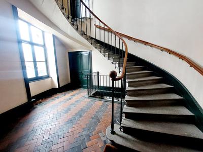 Appartement - 95 m² - 5 pièces