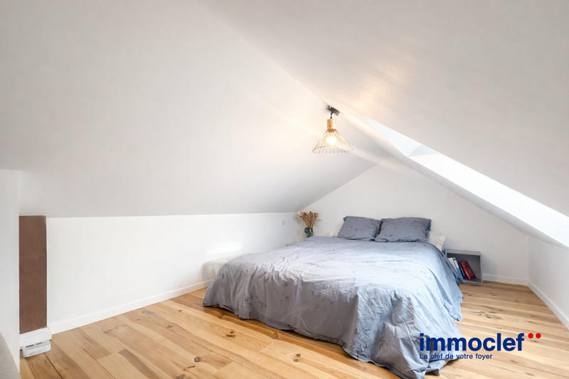 Maison - 95 m² - 4 pièces