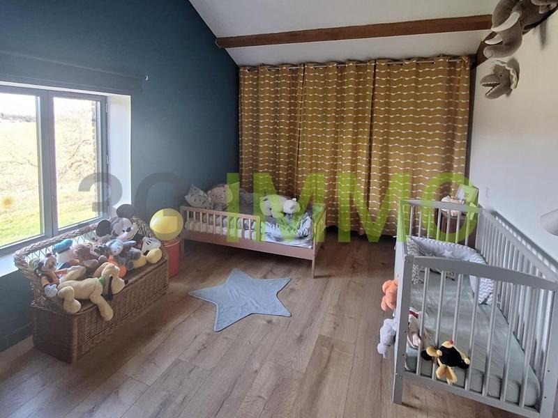 Grange - 212 m² - 6 pièces