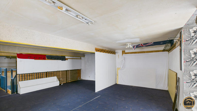 Local commercial - 278 m² - 13 pièces