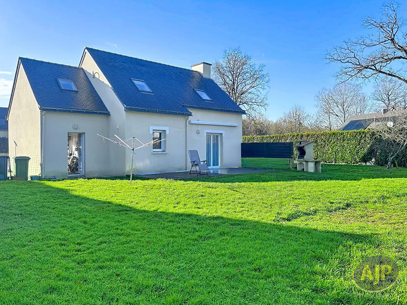 Maison - 87 m² - 5 pièces