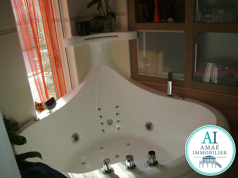 Maison - 339 m² - 30 pièces