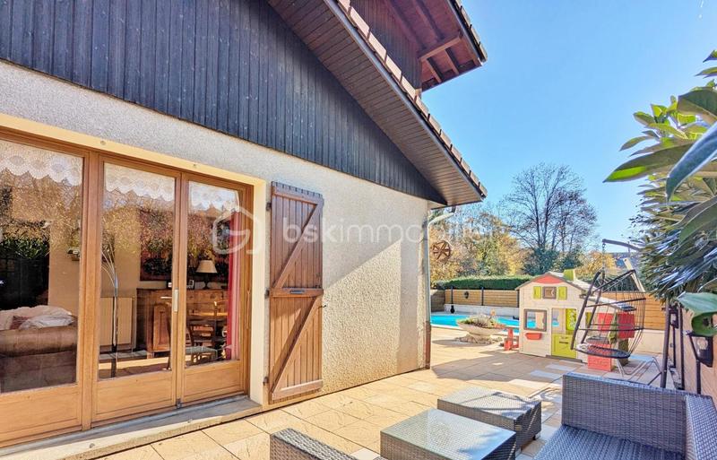 Maison traditionnelle - 143 m² - 5 pièces