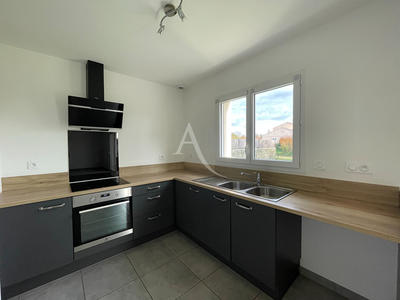 Maison - 88 m² - 4 pièces