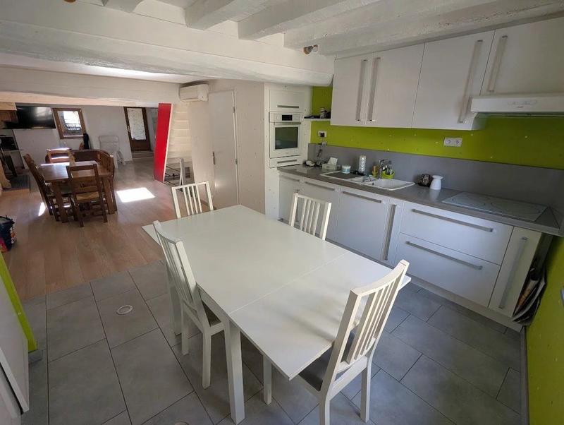Maison - 152 m² - 7 pièces