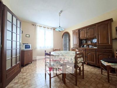 Maison - 137 m² - 6 pièces