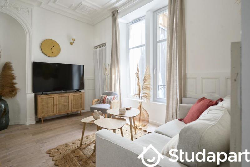 Chambre - 11 m² - 1 pièce