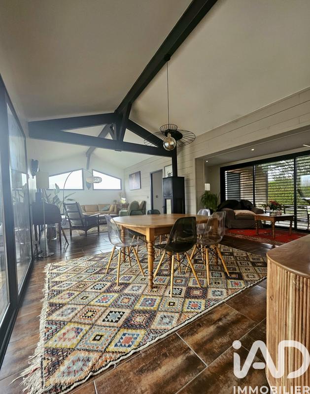 Maison - 168 m² - 6 pièces