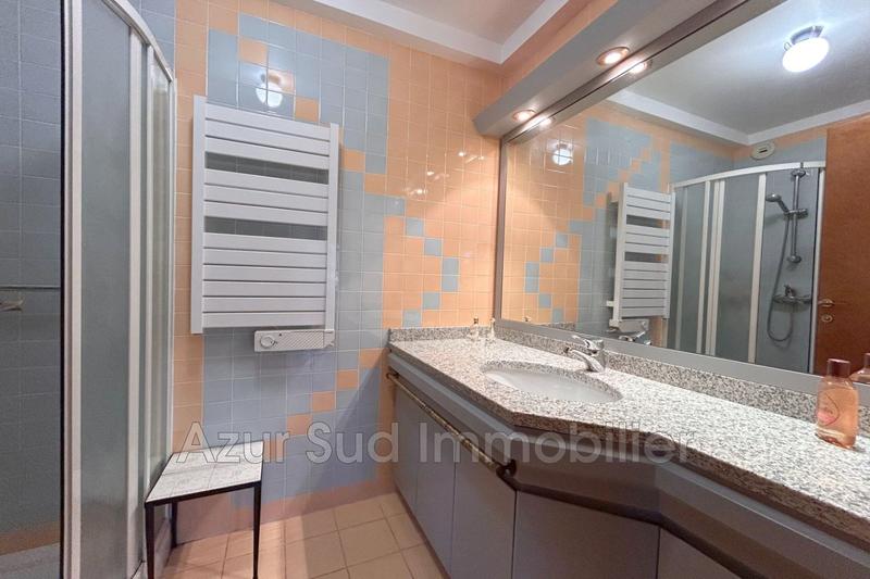 Appartement - 79 m² - 3 pièces