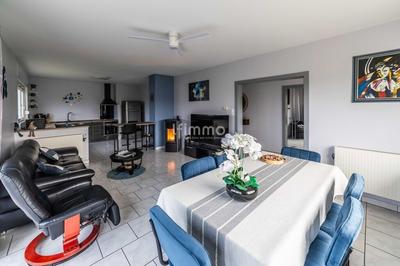 Maison - 99 m² - 5 pièces