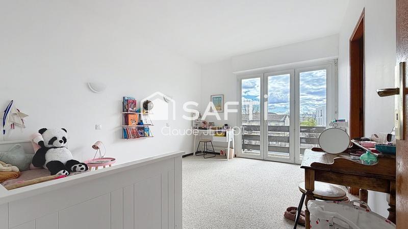 Appartement - 136 m² - 5 pièces