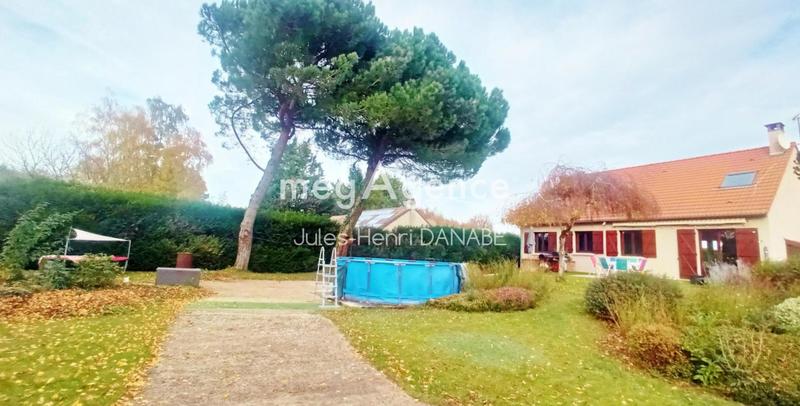 Maison - 180 m² - 8 pièces