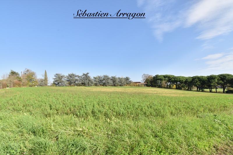 Terrain constructible - 8 999 m²