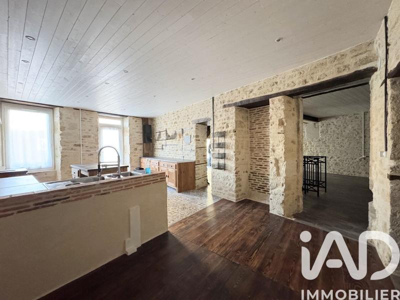 Maison de village - 162 m² - 9 pièces