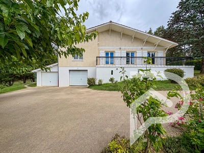 Maison - 136 m² - 7 pièces