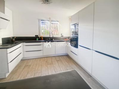 Villa - 90 m² - 4 pièces