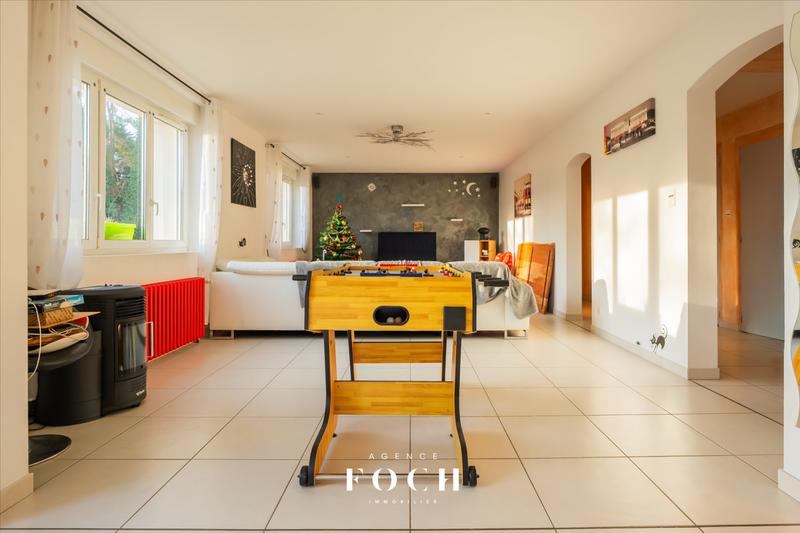 Maison - 290 m² - 8 pièces