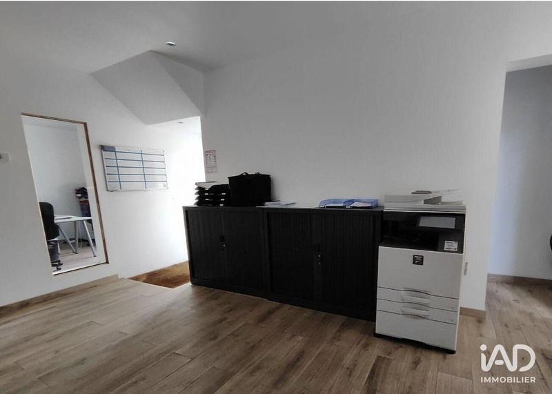 Local commercial - 1 700 m²