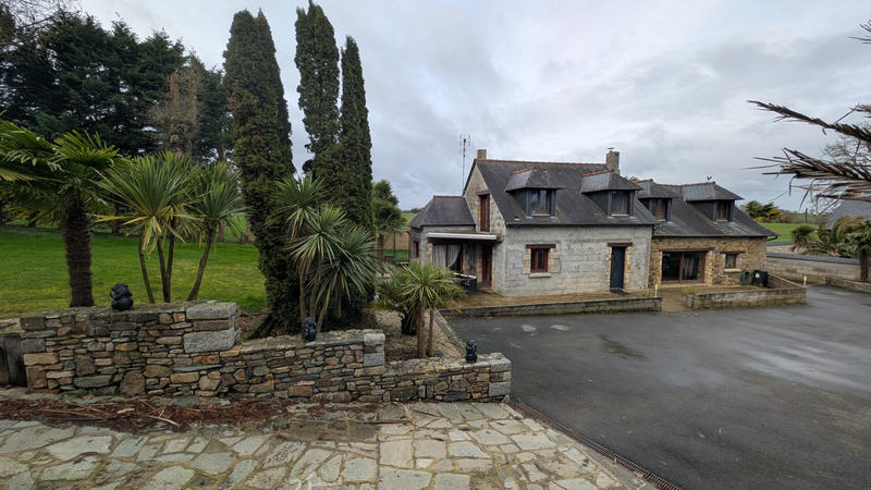 Propriété - 136 m² - 5 pièces