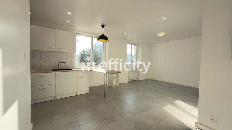 Appartement - 60 m² - 2 pièces