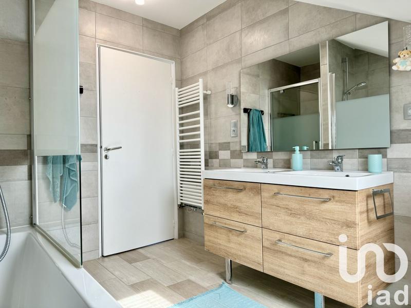 Maison de ville - 202 m² - 8 pièces