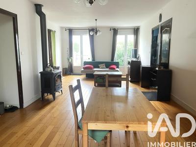 Maison - 91 m² - 5 pièces