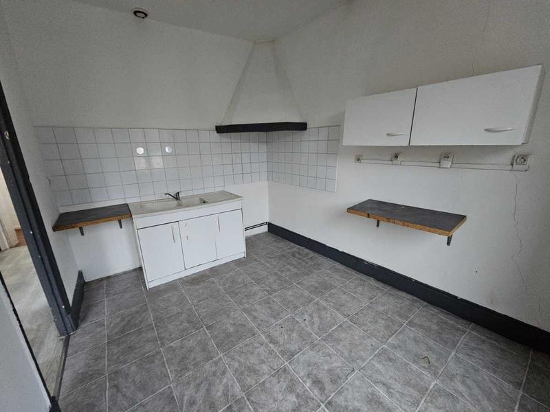 Maison - 185 m² - 8 pièces