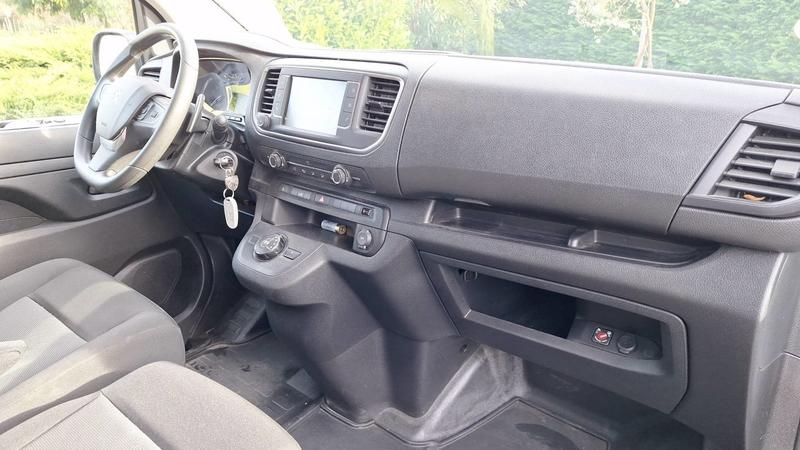 Peugeot Expert Fourgon m 2.0 BlueHDi 145 Eat8 Pack Premium Connect - 3 places Automatique