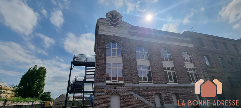 Loft - 185 m² - 4 pièces