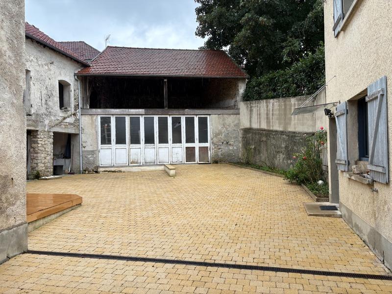 Maison de village - 160 m² - 7 pièces