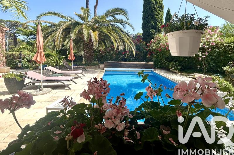 Appartement - 260 m² - 8 pièces