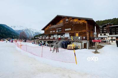 Fonds de commerce - Magasins - 1 000 m²