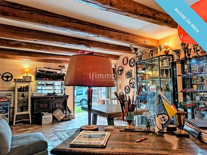 Propriété - 312 m² - 11 pièces