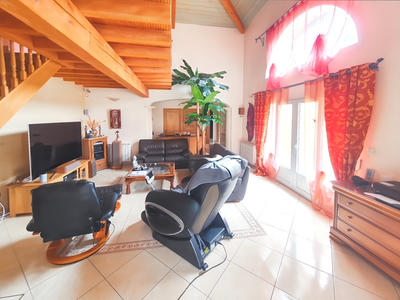 Maison - 180 m² - 6 pièces
