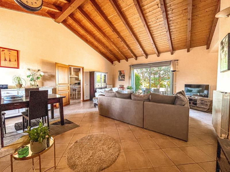 Maison - 104 m² - 5 pièces