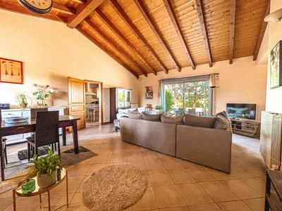 Maison - 104 m² - 5 pièces