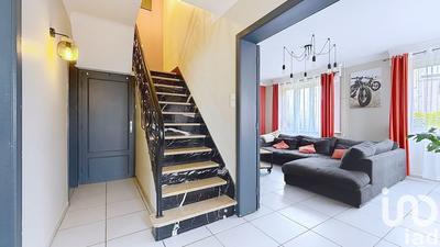 Maison - 190 m² - 8 pièces