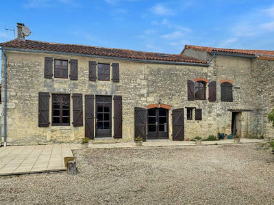 Maison - 150 m² - 5 pièces